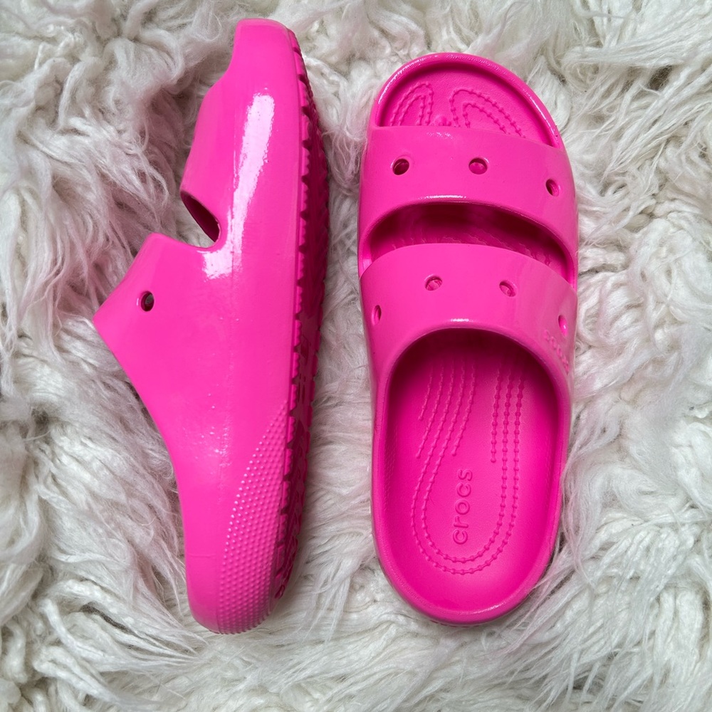 Classic Sandals High Shine - Highlighter Pink